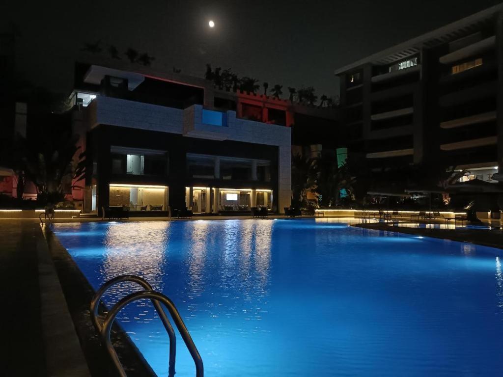 Parkside Boutique 3 Bbr Serviced Apartment - Ocean Blue - Near Airport Il Il Cairo Esterno foto