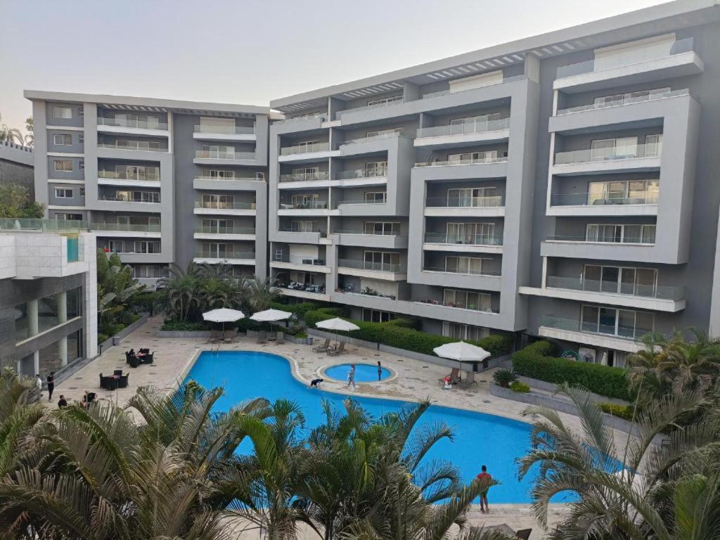 Parkside Boutique 3 Bbr Serviced Apartment - Ocean Blue - Near Airport Il Il Cairo Esterno foto