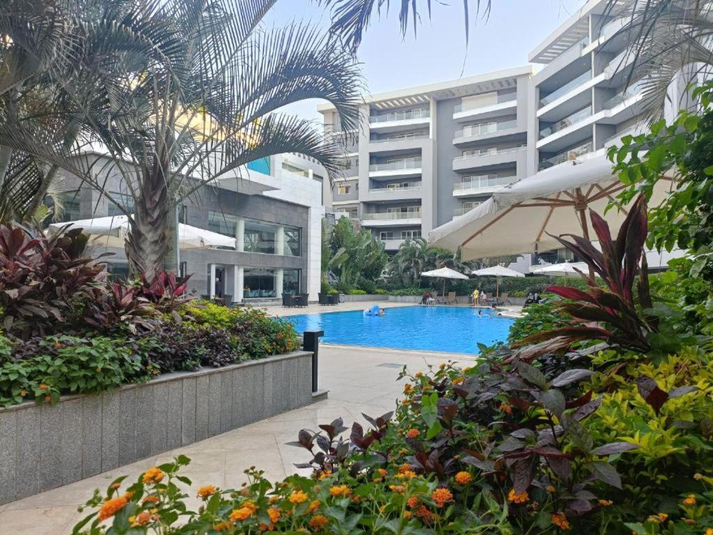 Parkside Boutique 3 Bbr Serviced Apartment - Ocean Blue - Near Airport Il Il Cairo Esterno foto