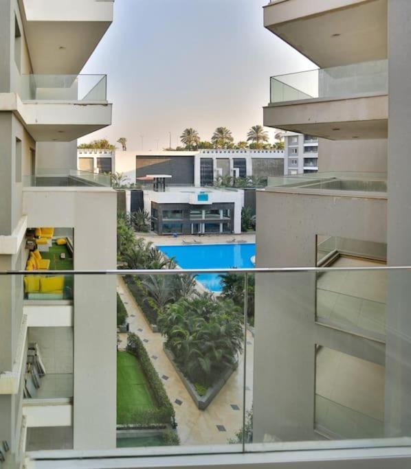 Parkside Boutique 3 Bbr Serviced Apartment - Ocean Blue - Near Airport Il Il Cairo Esterno foto